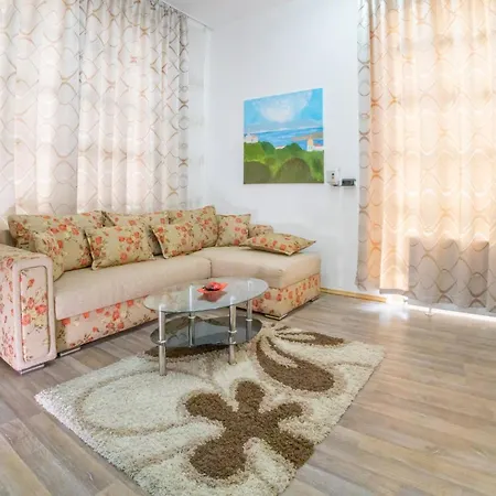 Apartamento студио за четирима в село ягодово, на 5 км от пловдив и летище крумово
